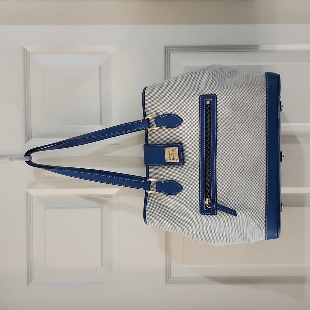 Dooney and Bourke Handbag